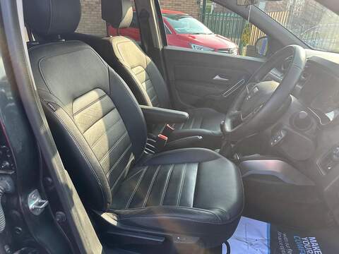 Dacia Duster 1.6 SCe Prestige 4WD Euro 6 (s/s) 5dr - U125484