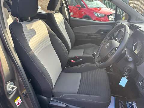 Toyota Yaris 1.5 VVT-i Icon Euro 6 5dr - U125485