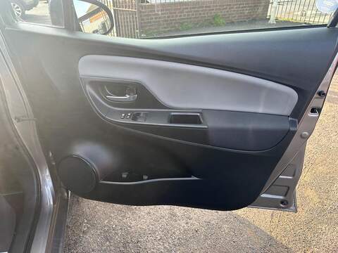 Toyota Yaris 1.5 VVT-i Icon Euro 6 5dr - U125485