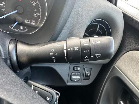 Toyota Yaris 1.5 VVT-i Icon Euro 6 5dr - U125485