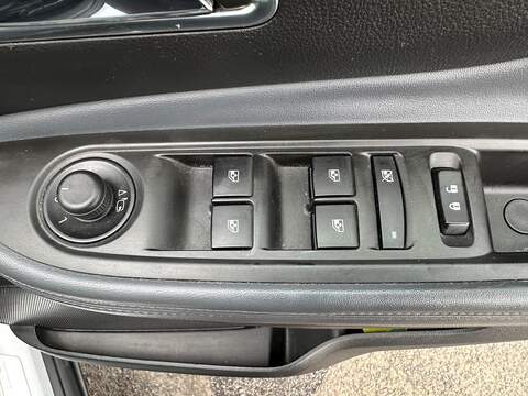 Vauxhall Mokka 1.6 CDTi Limited Edition SUV 5dr Diesel Manual 2WD Euro 6 (s/s) (136 ps) - U125499