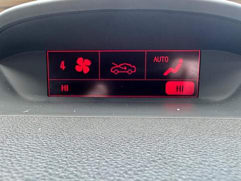 Vauxhall Mokka 1.6 CDTi Limited Edition SUV 5dr Diesel Manual 2WD Euro 6 (s/s) (136 ps) - U125499