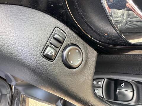 Nissan Qashqai 1.5 dCi N-Connecta 2WD Euro 6 (s/s) 5dr - U125513