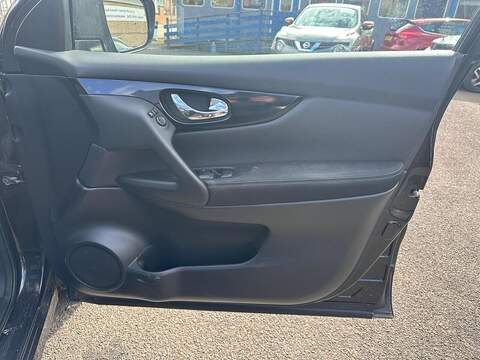 Nissan Qashqai 1.5 dCi N-Connecta 2WD Euro 6 (s/s) 5dr - U125513