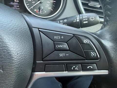 Nissan Qashqai 1.5 dCi N-Connecta Euro 6 (s/s) 5dr - U125514