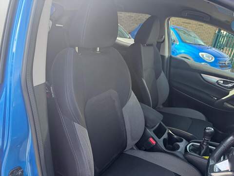 Nissan Qashqai 1.5 dCi N-Connecta Euro 6 (s/s) 5dr - U125514