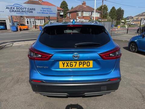 Nissan Qashqai 1.5 dCi N-Connecta Euro 6 (s/s) 5dr - U125514