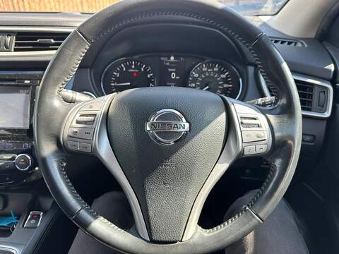 Nissan Qashqai 1.2 DIG-T n-tec+ 2WD Euro 6 (s/s) 5dr - U125515