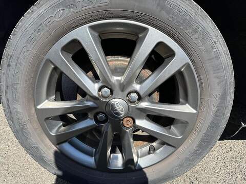 Toyota Yaris 1.33 Dual VVT-i Icon Plus Euro 5 5dr - U125517