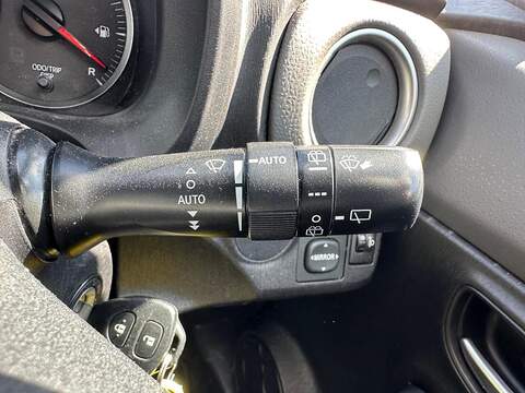 Toyota Yaris 1.33 Dual VVT-i Icon Plus Euro 5 5dr - U125517