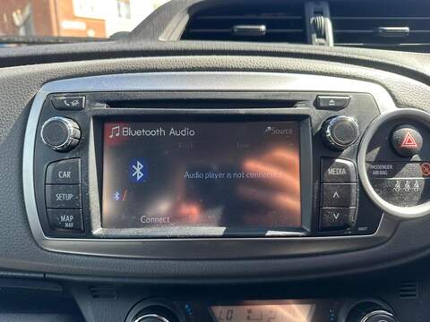 Toyota Yaris 1.33 Dual VVT-i Icon Plus Euro 5 5dr - U125517