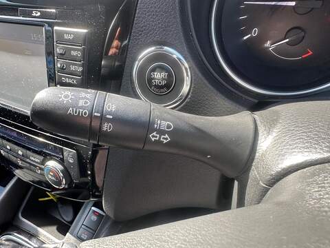 Nissan Qashqai 1.5 dCi N-Connecta Euro 6 (s/s) 5dr - U125520