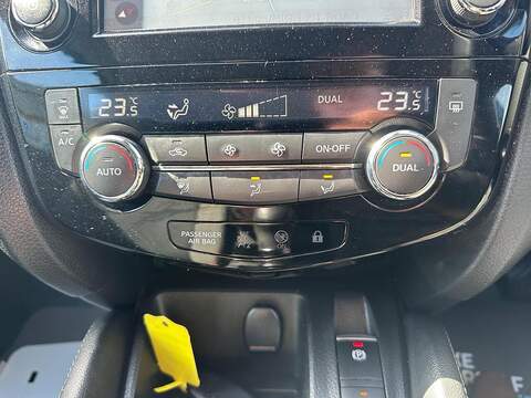 Nissan Qashqai 1.5 dCi N-Connecta Euro 6 (s/s) 5dr - U125520