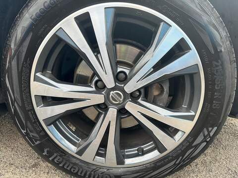 Nissan Qashqai 1.5 dCi N-Connecta Euro 6 (s/s) 5dr - U125532
