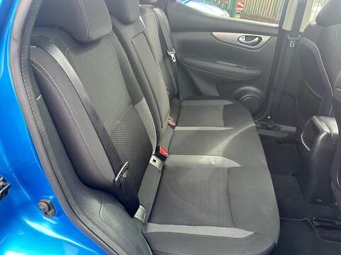Nissan Qashqai 1.5 dCi N-Connecta Euro 6 (s/s) 5dr - U125532