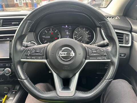 Nissan Qashqai 1.5 dCi N-Connecta Euro 6 (s/s) 5dr - U125532