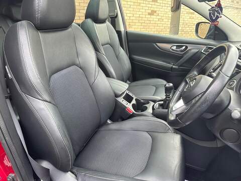 Nissan Qashqai 1.2 DIG-T Tekna Euro 6 (s/s) 5dr - U125533