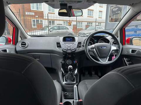 Ford Fiesta 1.25 Zetec Euro 6 3dr - U125544