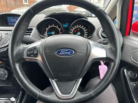Ford Fiesta 1.25 Zetec Euro 6 3dr - U125544