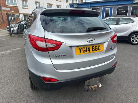 Hyundai ix35 2.0 CRDi Premium SUV 5dr Diesel Manual 4WD Euro 5 (134 bhp) - U125561