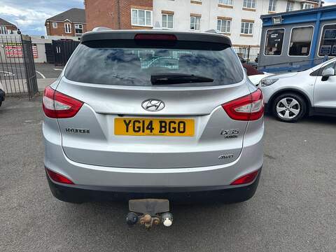 Hyundai ix35 2.0 CRDi Premium SUV 5dr Diesel Manual 4WD Euro 5 (134 bhp) - U125561