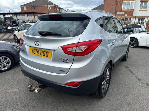 Hyundai ix35 2.0 CRDi Premium SUV 5dr Diesel Manual 4WD Euro 5 (134 bhp) - U125561