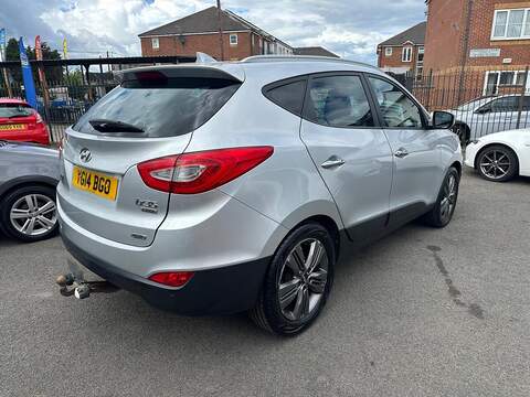 Hyundai ix35 2.0 CRDi Premium SUV 5dr Diesel Manual 4WD Euro 5 (134 bhp) - U125561