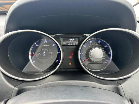 Hyundai ix35 2.0 CRDi Premium SUV 5dr Diesel Manual 4WD Euro 5 (134 bhp) - U125561