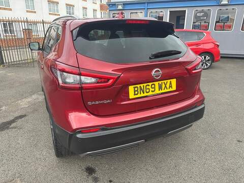 Nissan Qashqai 1.3 DIG-T Tekna Euro 6 (s/s) 5dr - U125564
