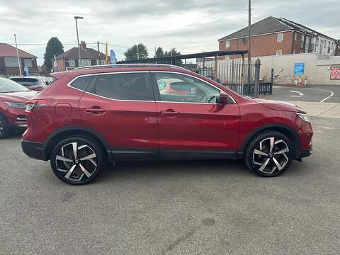 Nissan Qashqai 1.3 DIG-T Tekna Euro 6 (s/s) 5dr - U125564