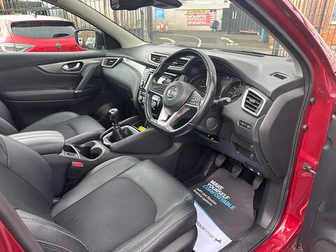 Nissan Qashqai 1.3 DIG-T Tekna Euro 6 (s/s) 5dr - U125564