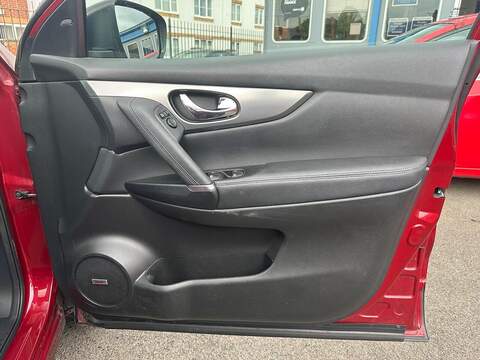 Nissan Qashqai 1.3 DIG-T Tekna Euro 6 (s/s) 5dr - U125564