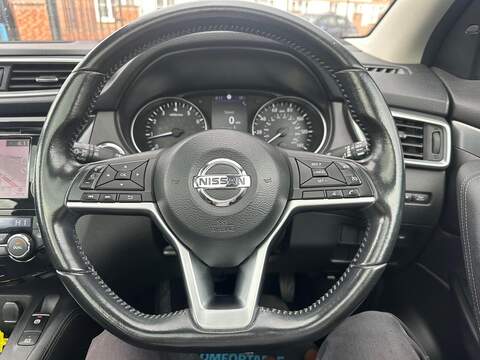 Nissan Qashqai 1.3 DIG-T Tekna Euro 6 (s/s) 5dr - U125564