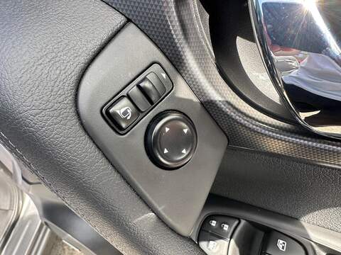 Nissan Qashqai 1.7 dCi Tekna Euro 6 (s/s) 5dr - U125566