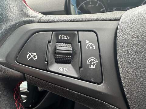 Vauxhall Corsa 1.4i Turbo ecoTEC SRi Nav Euro 6 (s/s) 5dr - U125572