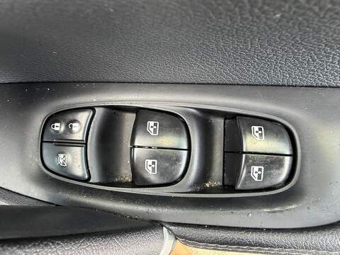 Nissan Qashqai 1.3 DIG-T Tekna Euro 6 (s/s) 5dr - U125577