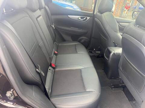 Nissan Qashqai 1.3 DIG-T Tekna Euro 6 (s/s) 5dr - U125577