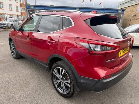 Nissan Qashqai 1.5 dCi N-Connecta Euro 6 (s/s) 5dr - U125578