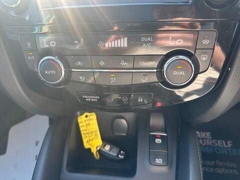 Nissan Qashqai 1.5 dCi Tekna Euro 6 (s/s) 5dr - U125579