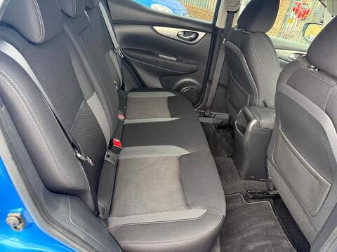 Nissan Qashqai 1.5 dCi N-Connecta Euro 6 (s/s) 5dr - U125580