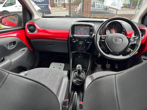 Toyota AYGO 1.0 VVT-i x-pression Euro 6 5dr - U125582