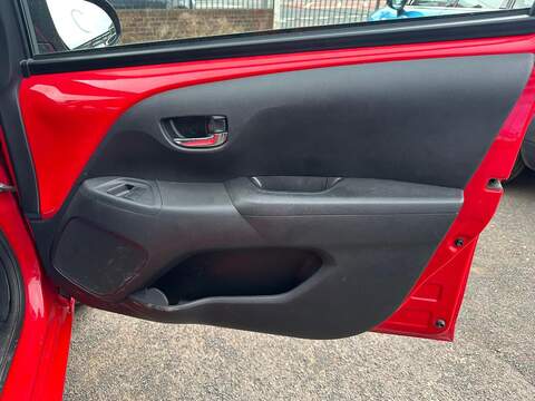 Toyota AYGO 1.0 VVT-i x-pression Euro 6 5dr - U125582
