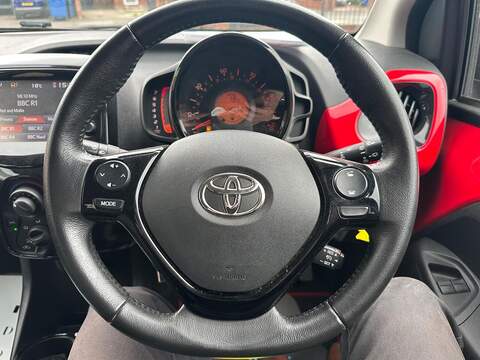 Toyota AYGO 1.0 VVT-i x-pression Euro 6 5dr - U125582