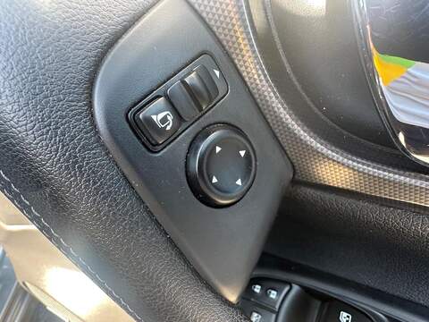 Nissan Qashqai 1.3 DIG-T Tekna Euro 6 (s/s) 5dr - U125583