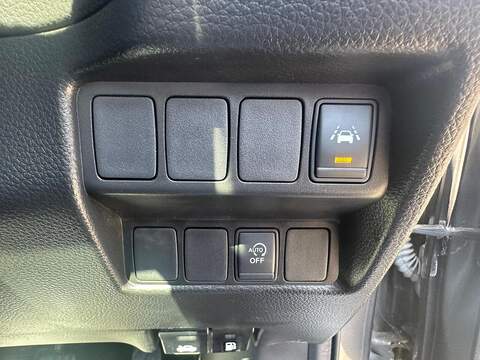 Nissan Qashqai 1.3 DIG-T Tekna Euro 6 (s/s) 5dr - U125583