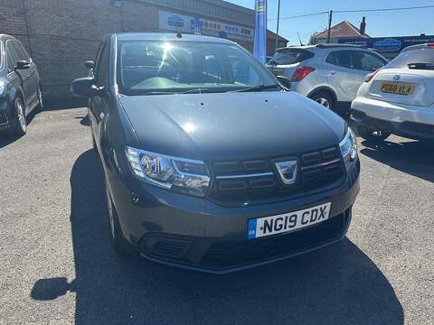 Dacia Sandero 1.0 SCe Essential Hatchback 5dr Petrol Manual Euro 6 (75 ps) - U125591