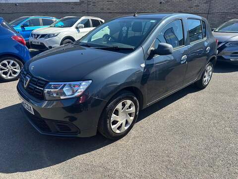 Dacia Sandero 1.0 SCe Essential Hatchback 5dr Petrol Manual Euro 6 (75 ps) - U125591