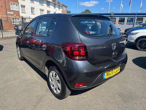 Dacia Sandero 1.0 SCe Essential Hatchback 5dr Petrol Manual Euro 6 (75 ps) - U125591