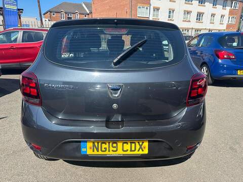 Dacia Sandero 1.0 SCe Essential Hatchback 5dr Petrol Manual Euro 6 (75 ps) - U125591