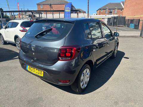 Dacia Sandero 1.0 SCe Essential Hatchback 5dr Petrol Manual Euro 6 (75 ps) - U125591
